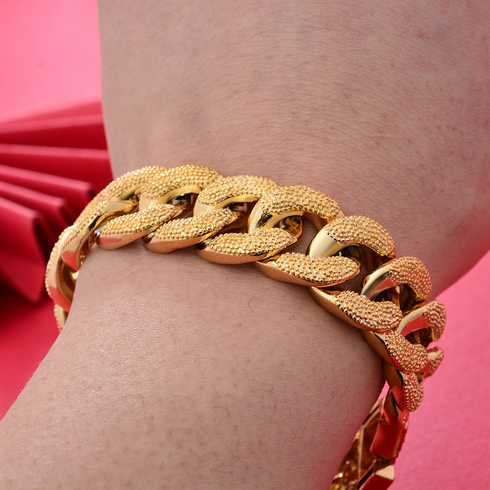 Street Fashion Dubai - Bracelet de couleur or dubaï 18k