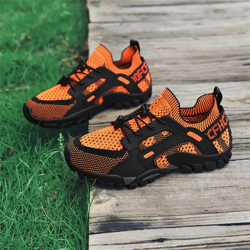 Street Fashion In Vietnam - Chaussures de trekking pour hommes, bottes