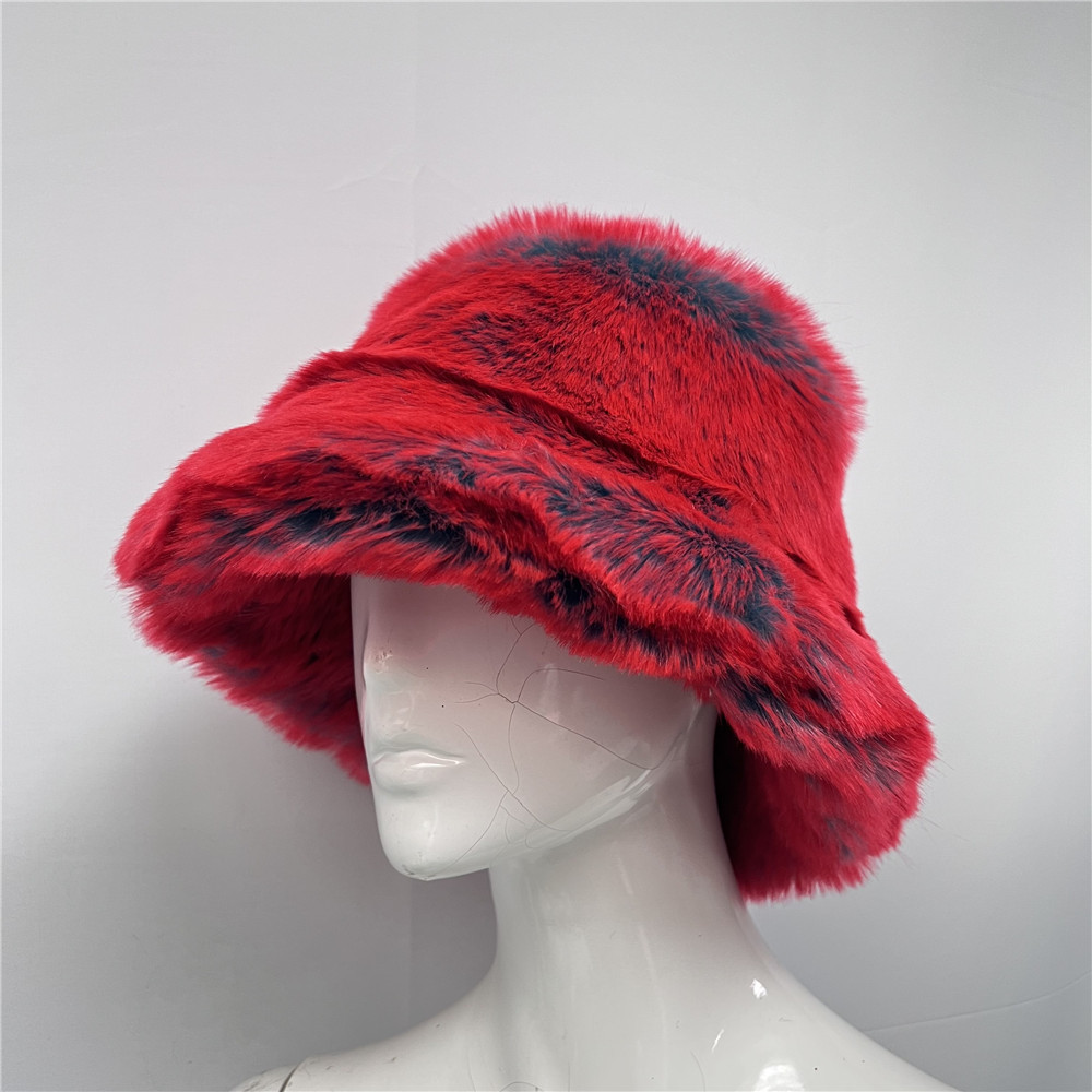 Chapeau Duveteux en Fourrure A - Bucket Hat Embroidered avis et prix