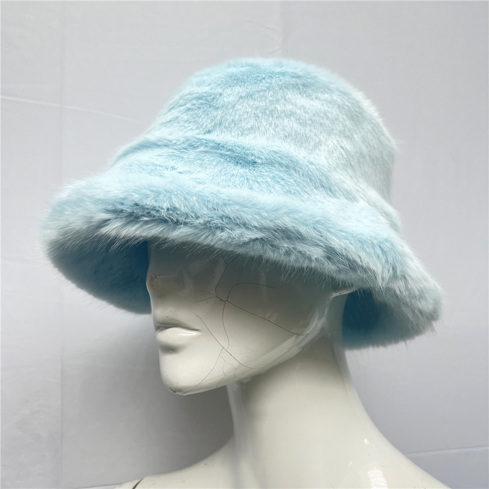 Chapeau Duveteux en Fourrure A - Bucket Hat Embroidered avis et prix