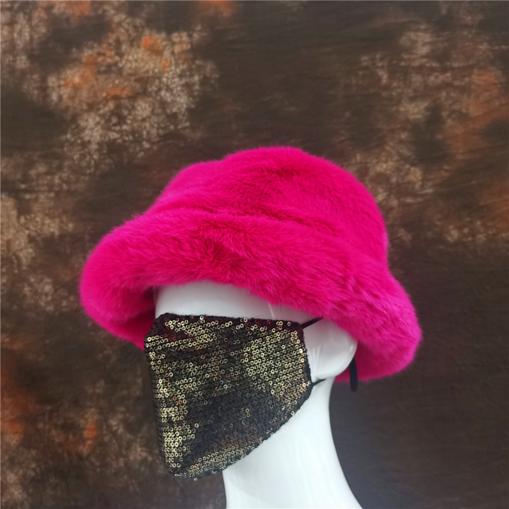 Chapeau Duveteux en Fourrure A - Bucket Hat Embroidered avis et prix